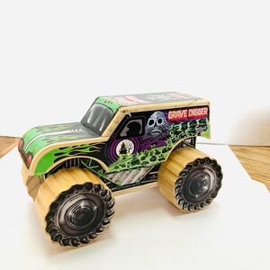 Grave Digger Monster Jam Wooden Truck 2017 Field Motor Sports Minor Wear